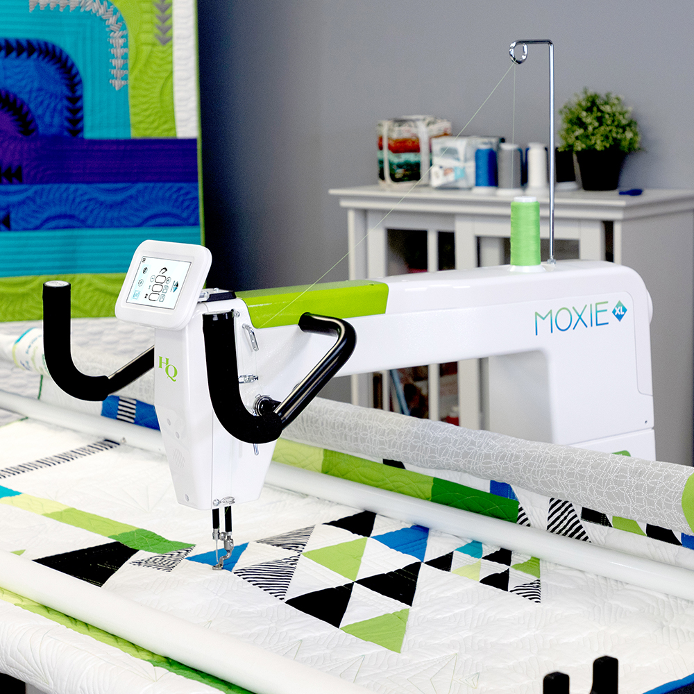 Handi Quilter Moxie XL med 2,4 m lång HQ Loft-ram (Moxie with 8′ Loft Frame)